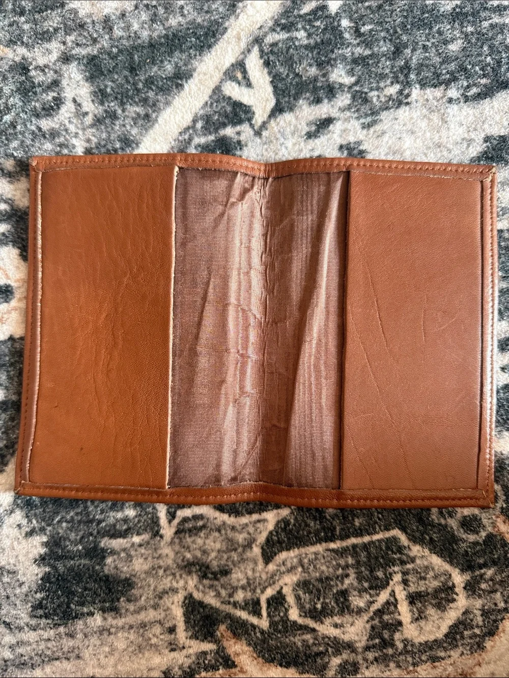 Vintage Leather Embossed USA 🇺🇸 Passport Cover - Brown
